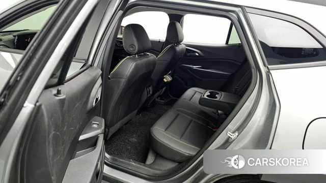 Chevrolet (GM Daewoo) Trax Crossover 2025 Серый из Кореи, фото 3