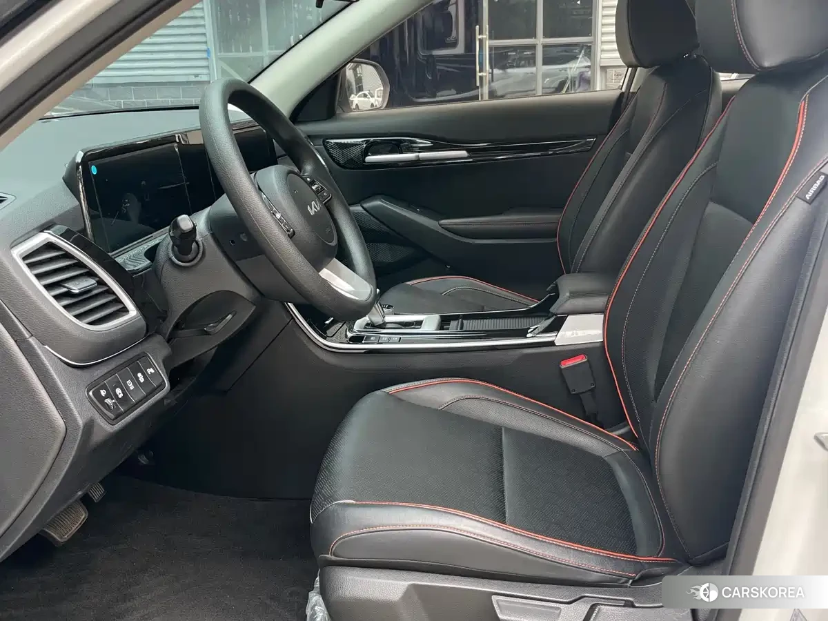 Kia Seltos 2023 Белый из Китая, фото 3