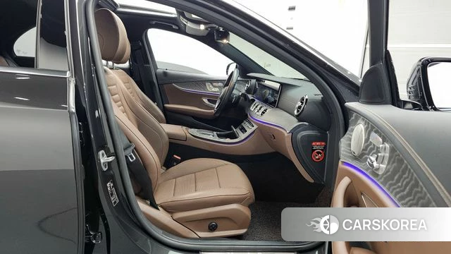 Mercedes-Benz E-Class W213 2023 Серый из Кореи, фото 3