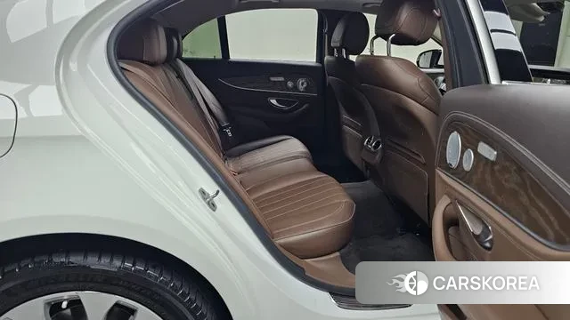 Mercedes-Benz E-Class W213 2018 Белый из Кореи, фото 3