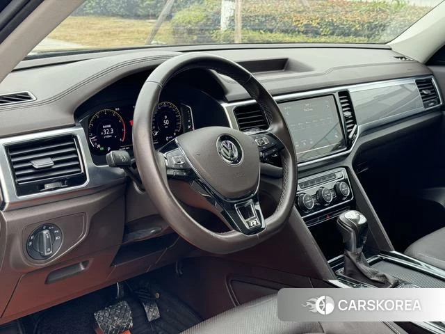 Volkswagen Tourang 2021 Черный из Китая, фото 3