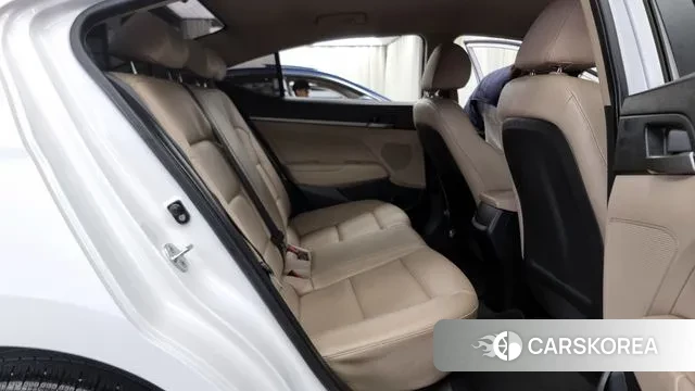 Hyundai Avante AD 2018 Белый из Кореи, фото 3