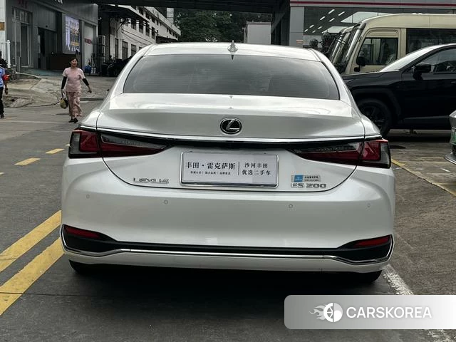 Lexus ES 2023 Белый из Китая, фото 3