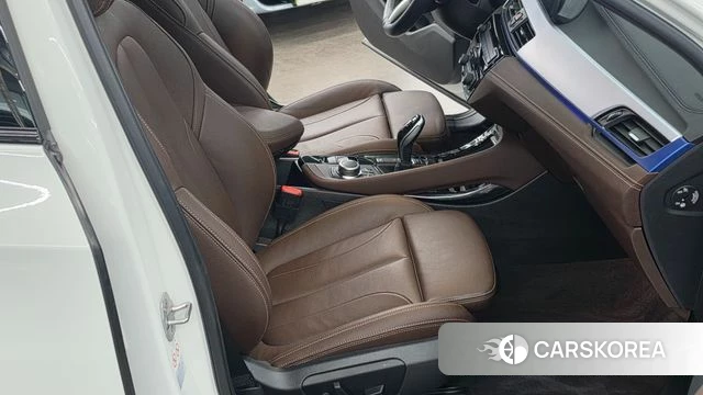 BMW X2 (F39) 2023 Белый из Кореи, фото 3
