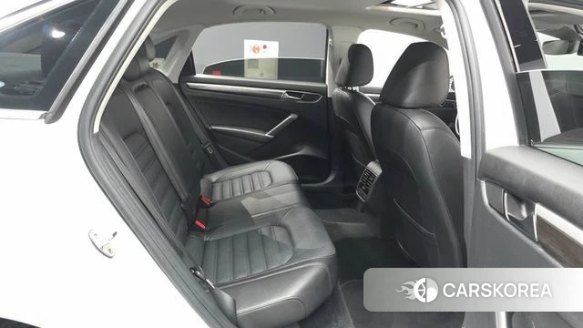 Volkswagen The New Passat 2018 Белый из Кореи, фото 3