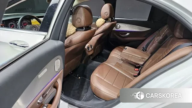 Mercedes-Benz E-Class W213 2018 Белый из Кореи, фото 3