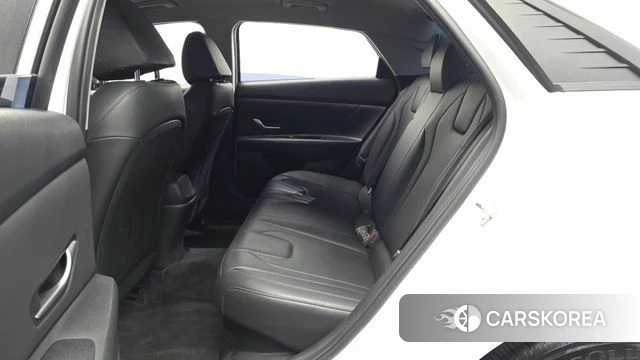 Hyundai Avante Hybrid (CN7) 2023 Белый из Кореи, фото 3