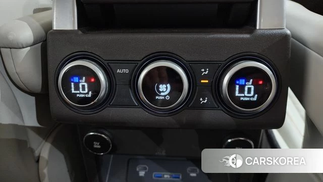 Land Rover Discovery 5 2018 Белый из Кореи, фото 3