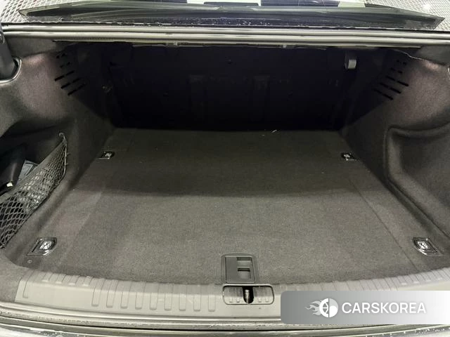 Audi A6L 2023 Темно-серый из Китая, фото 3