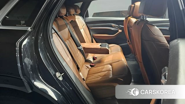 Audi e-Tron 2020 Черный из Кореи, фото 3