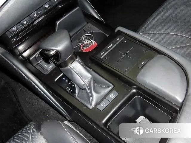 Lexus ES300h 7th generation 2021 Песочный из Кореи, фото 3