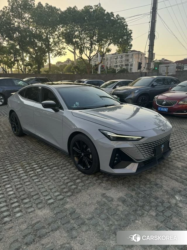 Chang'an UNI-V 2022 Серебристо-серый из Китая, фото 3
