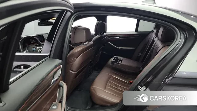 BMW 5 Series (G30) 2020 Серый из Кореи, фото 3