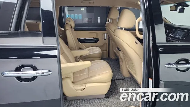 Kia The New Carnival 2019 Черный из Кореи, фото 3