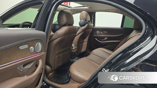 Mercedes-Benz E-Class W213 2019 Черный из Кореи, фото 3