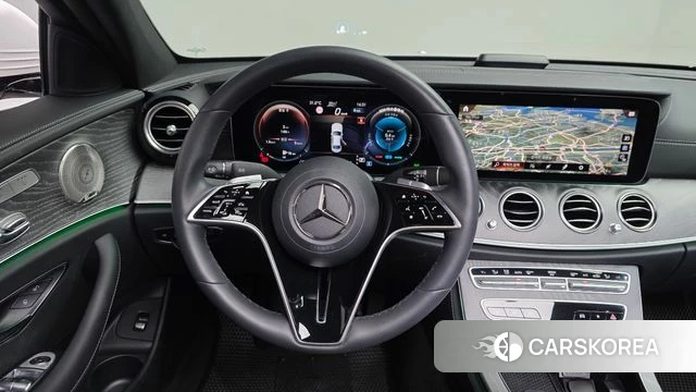 Mercedes-Benz E-Class W213 2023 Белый из Кореи, фото 3