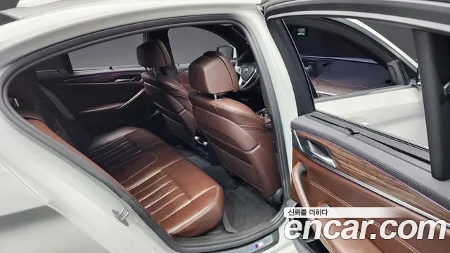 BMW 5 Series (G30) id 2887220 из Кореи 3