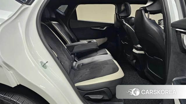 Kia EV6 2023 Белый из Кореи, фото 3