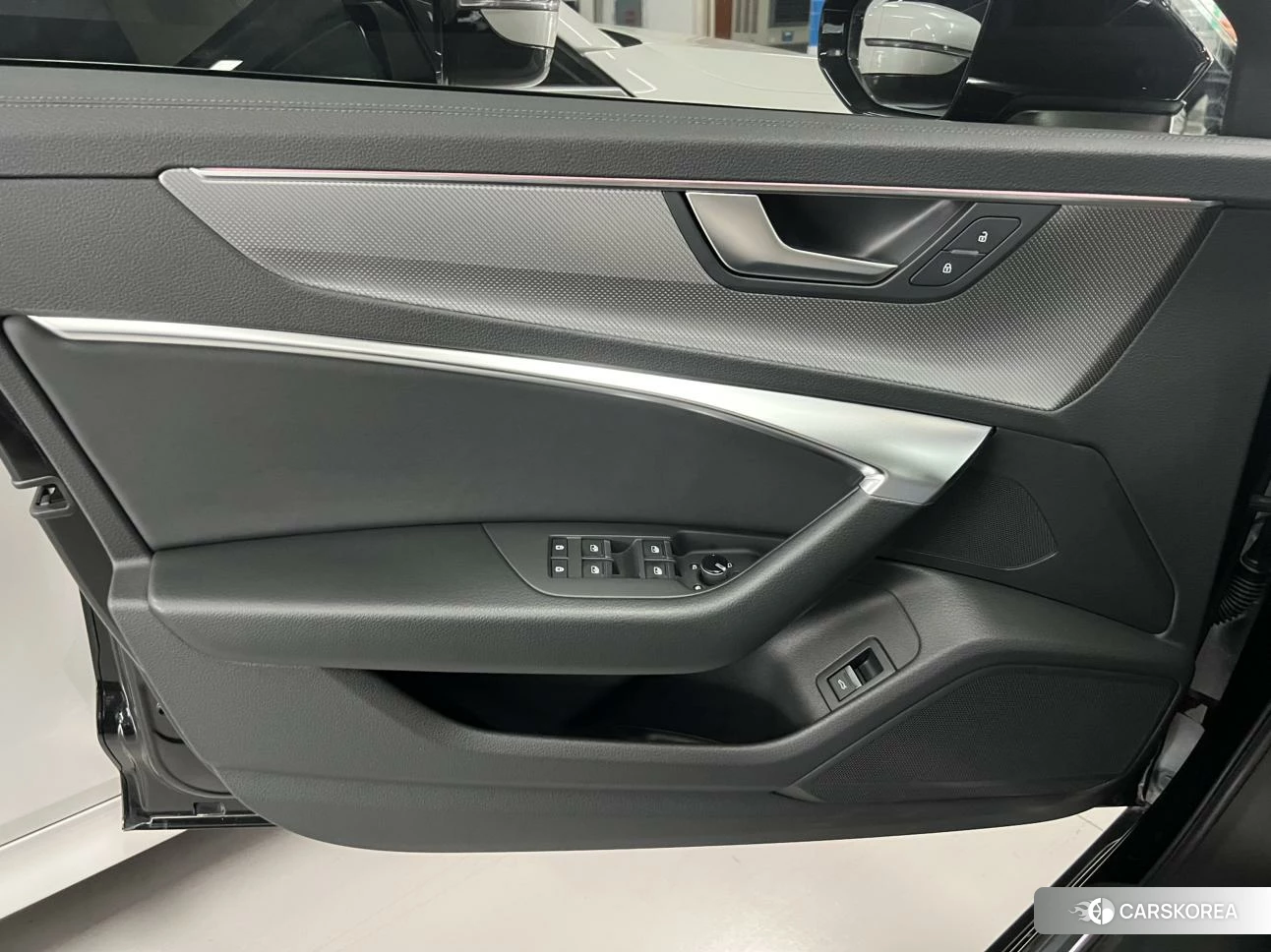 Audi A6L 2020 Черный из Китая, фото 3