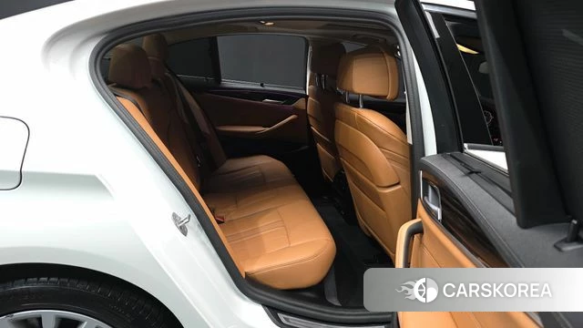 BMW 5 Series (G30) 2023 Белый из Кореи, фото 3