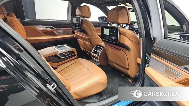 BMW 7 Series (G11) 2022 Черный из Кореи, фото 3