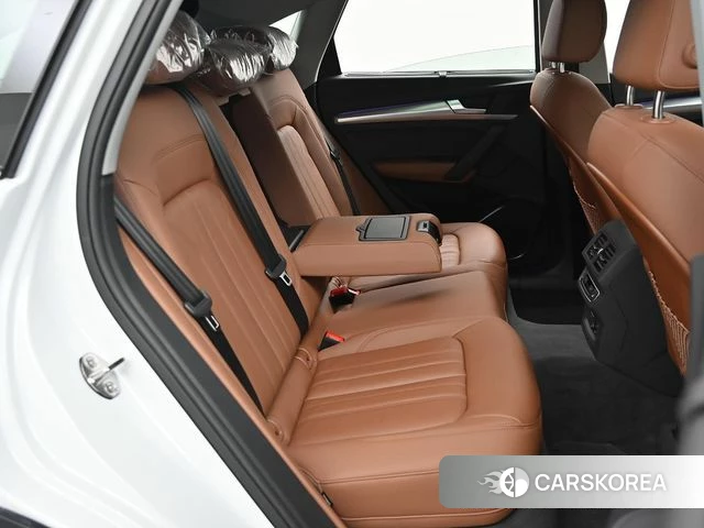 Audi Q5 (FY) 2023 Белый из Кореи, фото 3