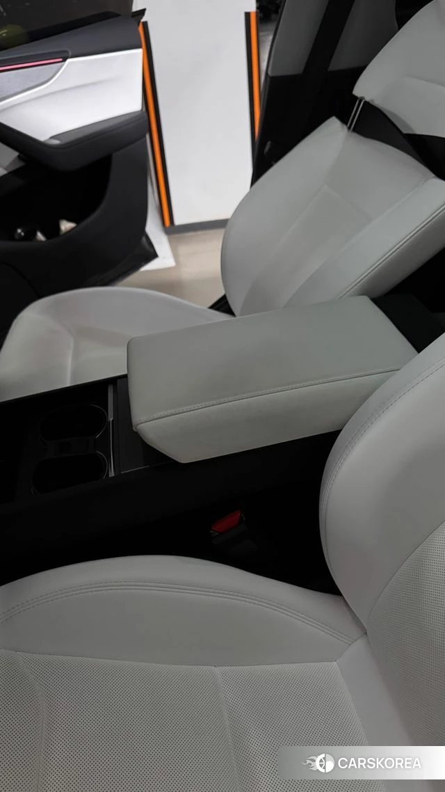 Tesla Model Y 2025 Серый из Кореи, фото 3