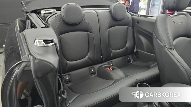Mini Cooper Convertible 2018 Черный из Кореи, фото 3