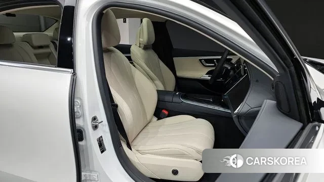 Mercedes-Benz E-Class W214 2025 Белый из Кореи, фото 3