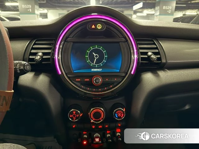 Mini Cooper 2018 Жемчужный цвет из Кореи, фото 3