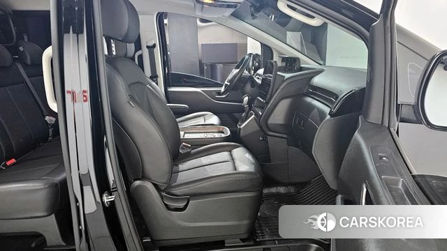 Hyundai Staria 2023 Черный из Кореи, фото 3