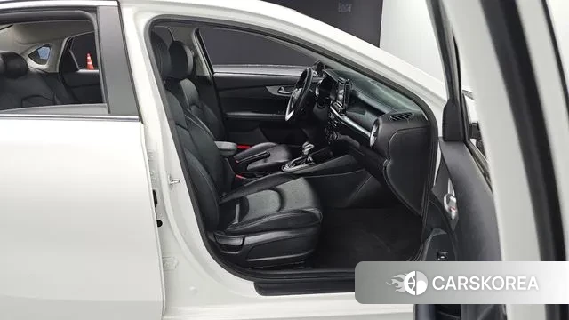 Kia Come New K3 2019 Белый из Кореи, фото 3