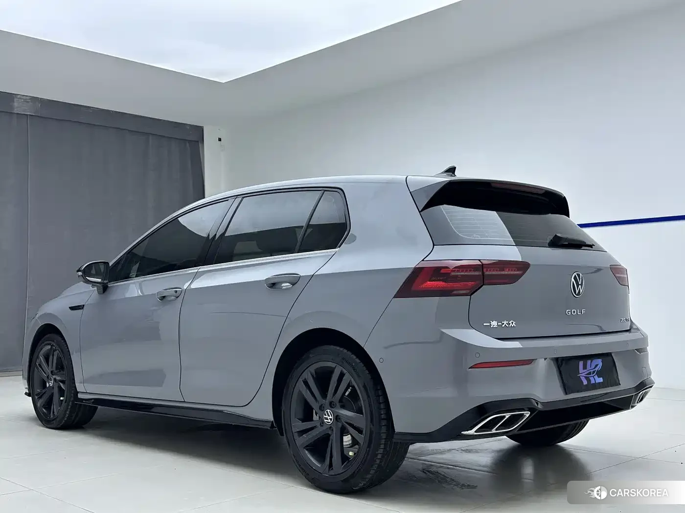 Volkswagen Golf 2022 Silver/gray из Китая, фото 3