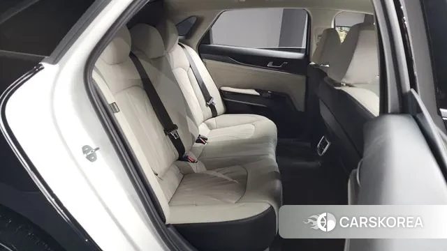 Kia The New K5 3rd generation 2023 Черный из Кореи, фото 3