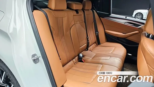 BMW 5 Series (G30) 2022 Белый из Кореи, фото 3