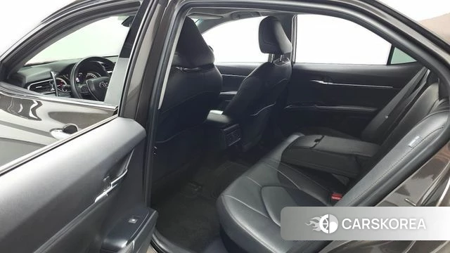 Toyota Camry (XV70) 2019 Коричневый из Кореи, фото 3