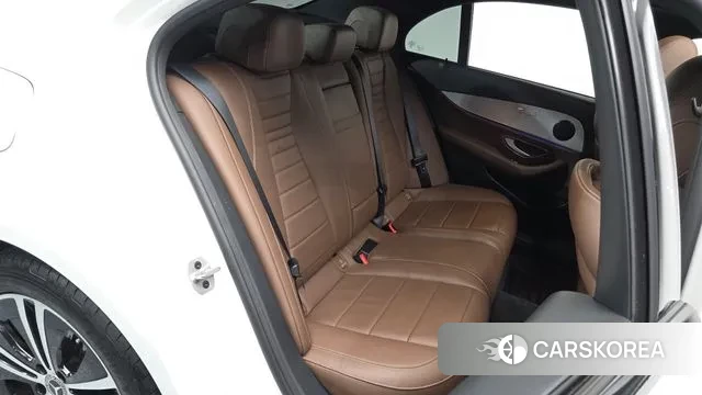 Mercedes-Benz E-Class W213 2021 Белый из Кореи, фото 3