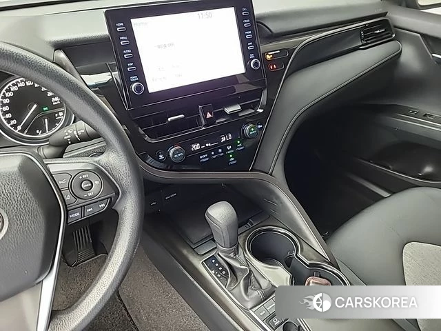 Toyota Camry (XV70) 2022 Серый из Кореи, фото 3