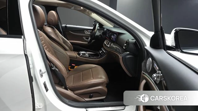 Mercedes-Benz E-Class W213 2020 Белый из Кореи, фото 3