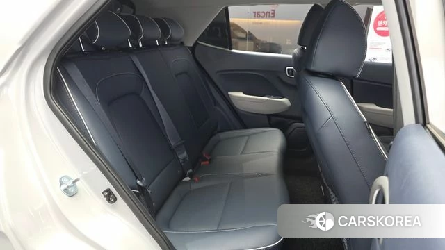 Hyundai Venue 2025 Серебристо-серый из Кореи, фото 3