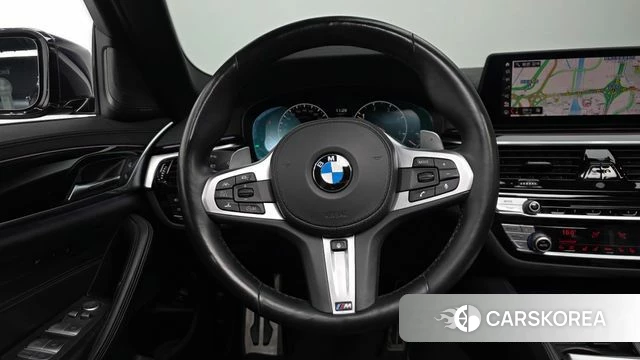 BMW 5 Series (G30) 2019 Черный из Кореи, фото 3