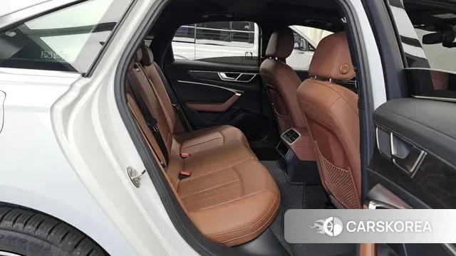 Audi A6 (C8) 2021 Белый из Кореи, фото 3