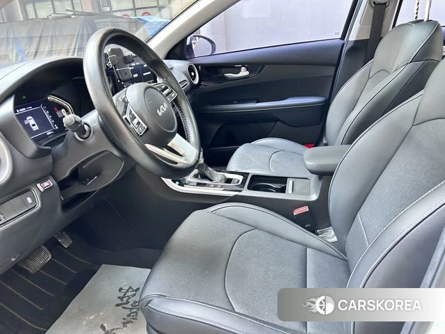 Kia K3 2022 Белый из Китая, фото 3