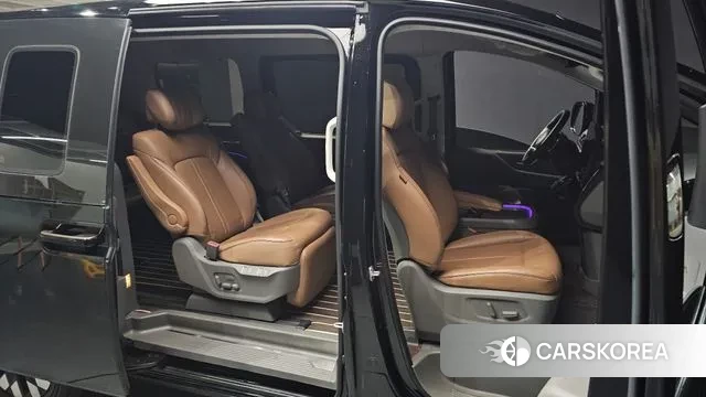 Hyundai Staria 2024 Черный из Кореи, фото 3