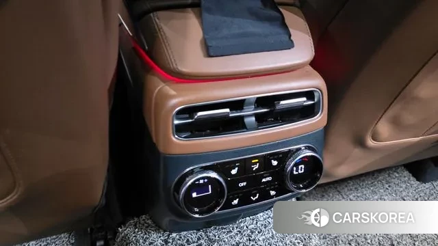 Genesis GV70 2023 Белый из Кореи, фото 3