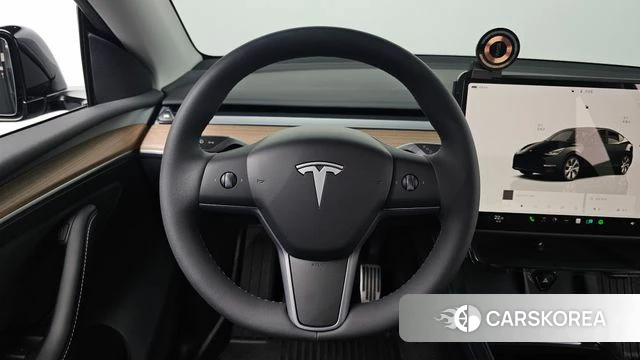 Tesla Model Y 2024 Черный из Кореи, фото 3