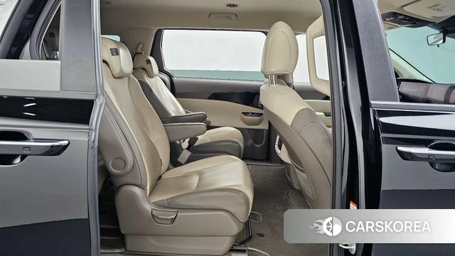 Kia Carnival 4th generation 2023 Черный из Кореи, фото 3