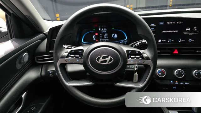 Hyundai The New Avante (CN7) 2023 Серый из Кореи, фото 3