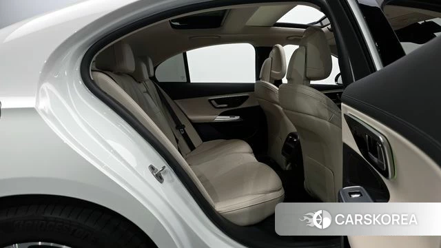 Mercedes-Benz E-Class W214 2024 Белый из Кореи, фото 3