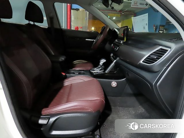 Kia Seltos 2021 Белый из Кореи, фото 3